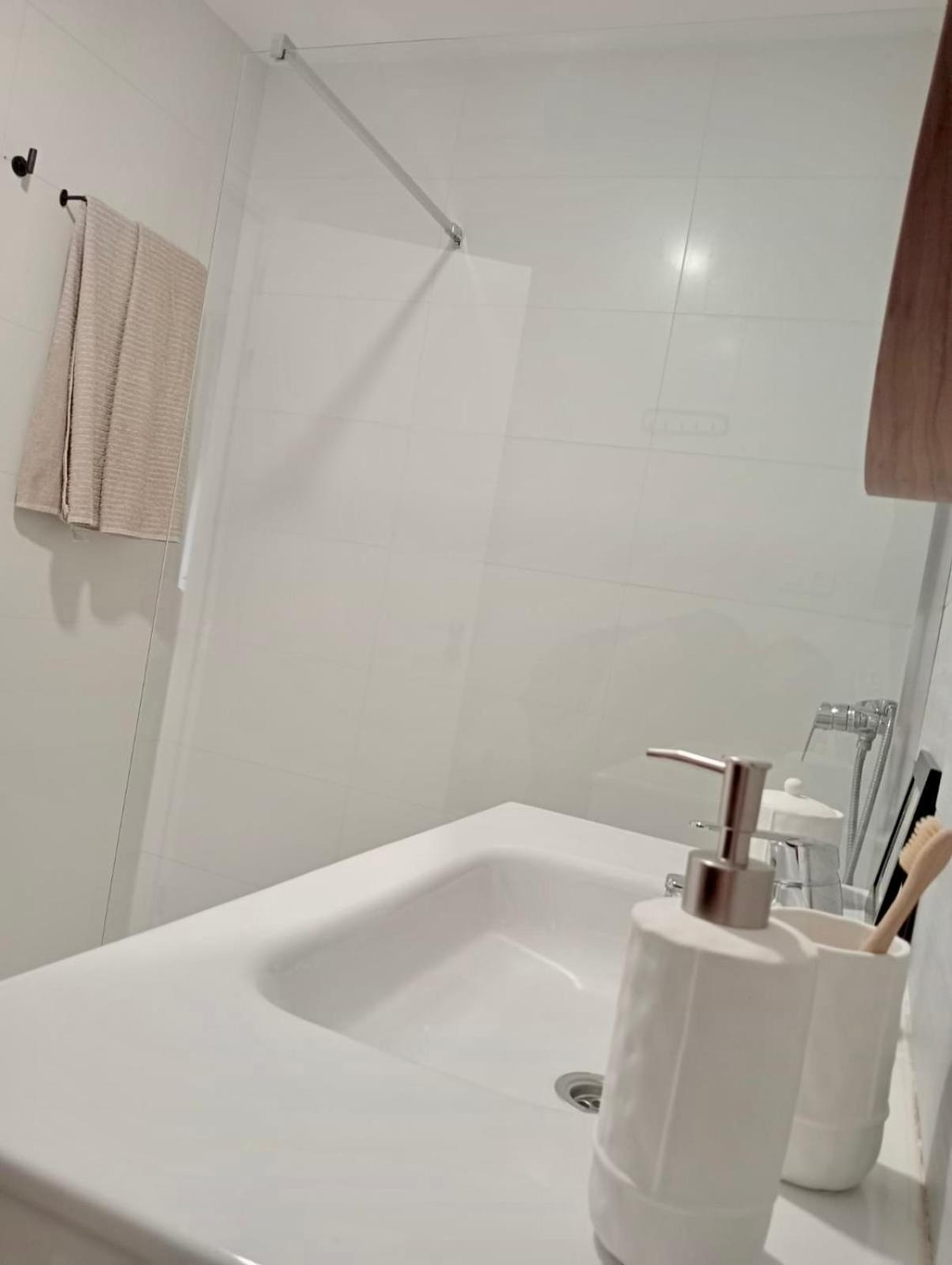 Aulaga Apartment Villaverde  Ngoại thất bức ảnh