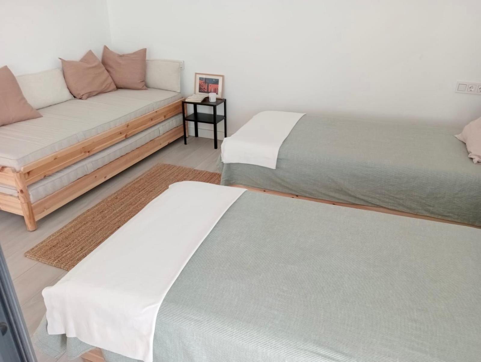 Aulaga Apartment Villaverde  Ngoại thất bức ảnh